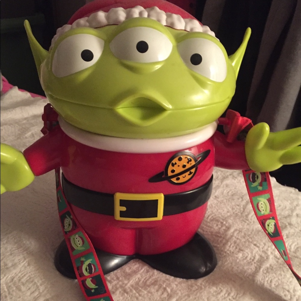 Alien Santa popcorn bucket